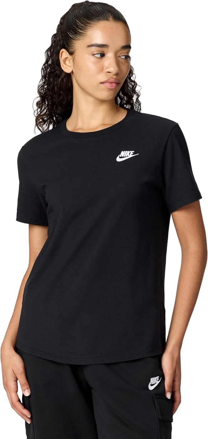 Nike Sportswear Club Essentials T-Shirt Mulher
