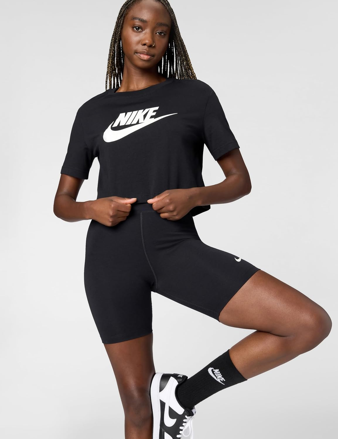 Nike Sportswear Essential T-Shirt Cropped Mulher Logótipo