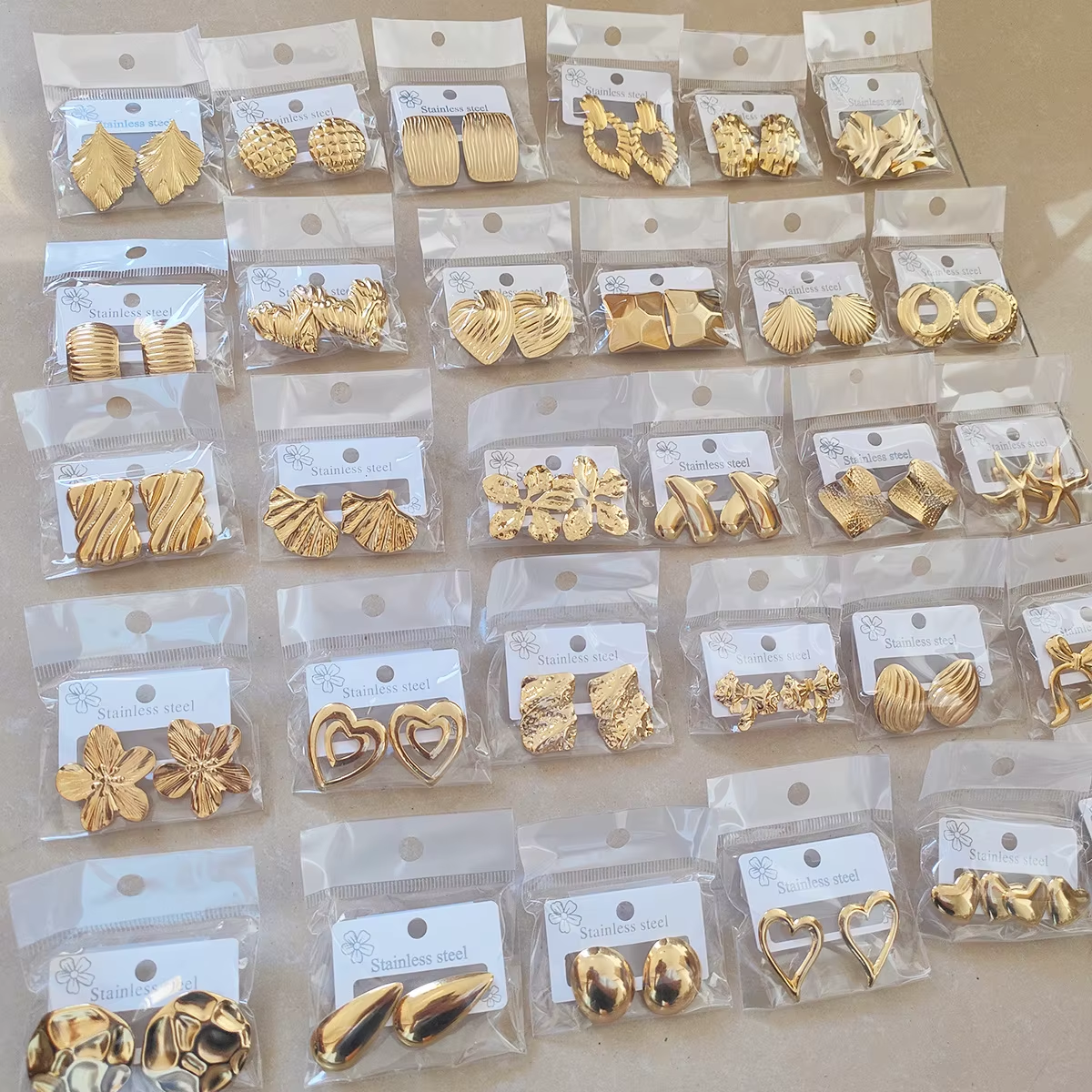 MW Stainless Steel Simple and Fashionable Gold-Plated Explosive Elegant Luxurious Non Fading Wholesale Earrings Flower Geometric