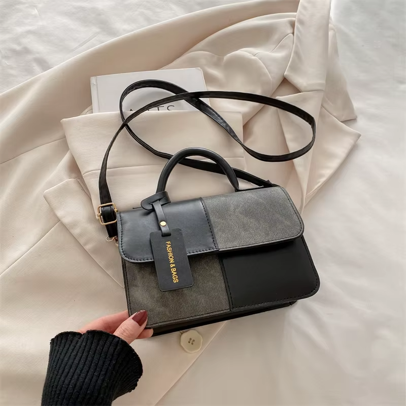 ALL0186 Winter Fashionable Portable Single-Shoulderbag for Women Niche Design Small Square Bag with Polyester Lining