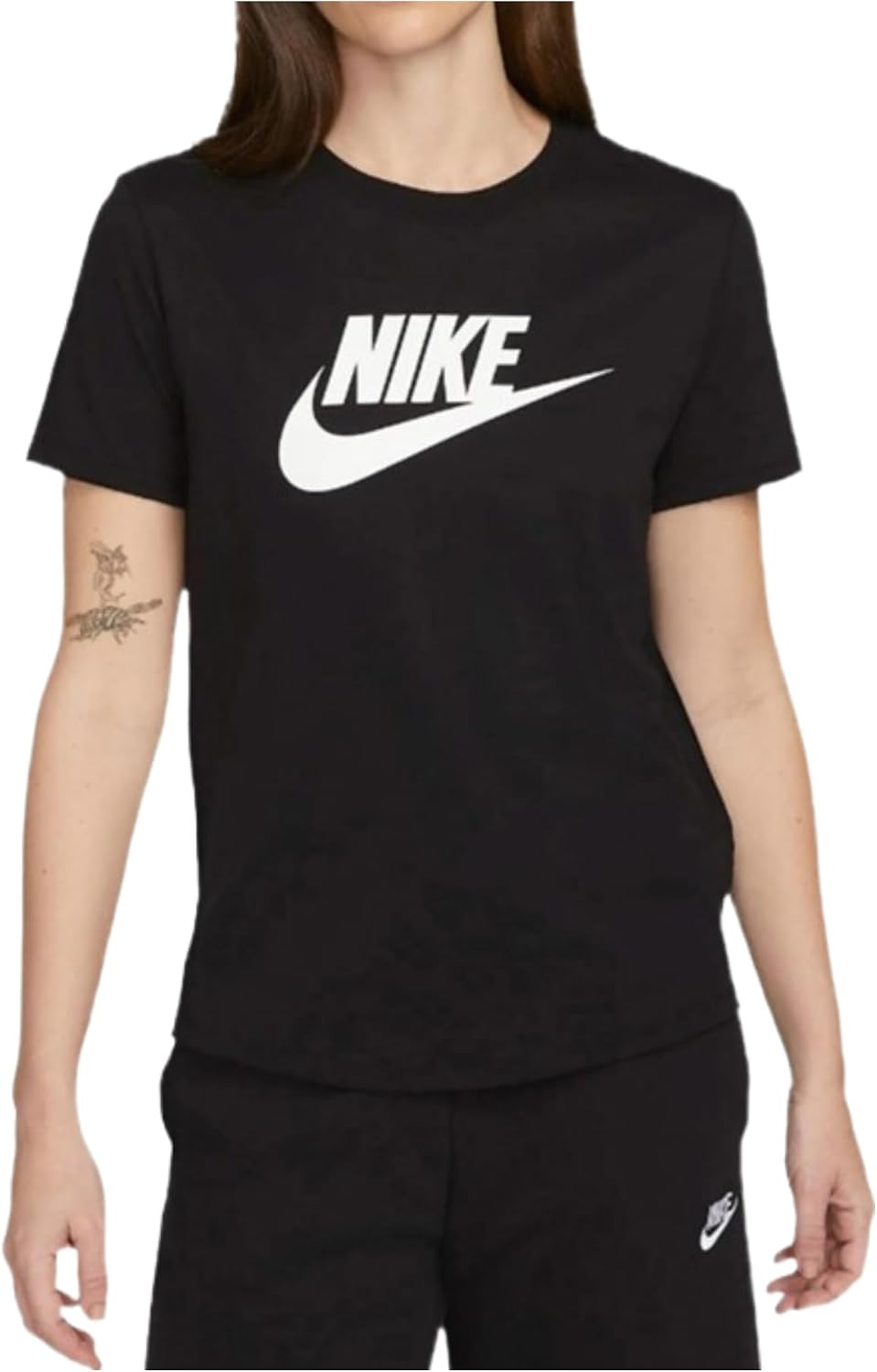 Nike Sportswear Essentials T-Shirt Mulher Logótipo
