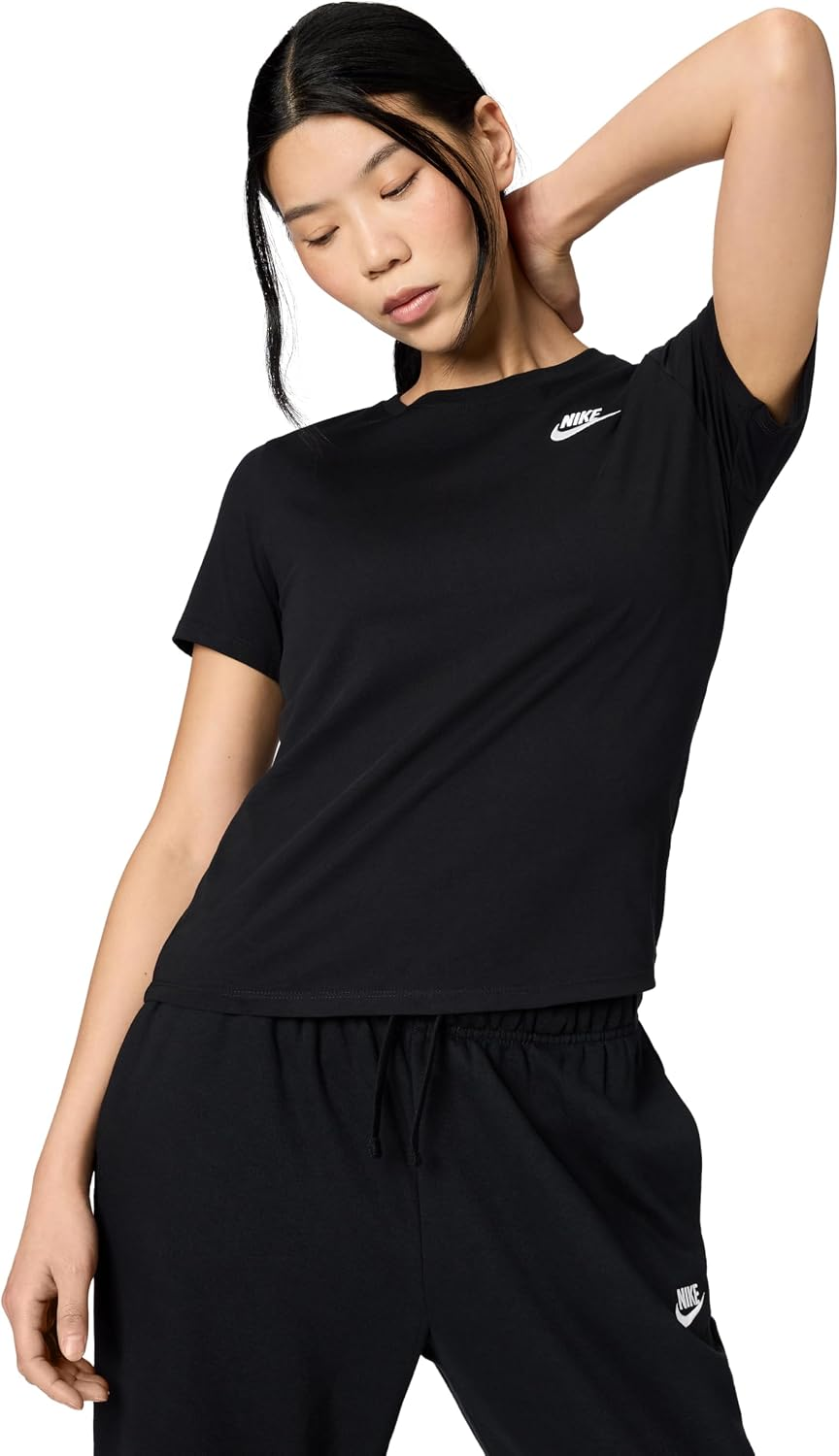Nike Sportswear Club Essentials T-Shirt Mulher